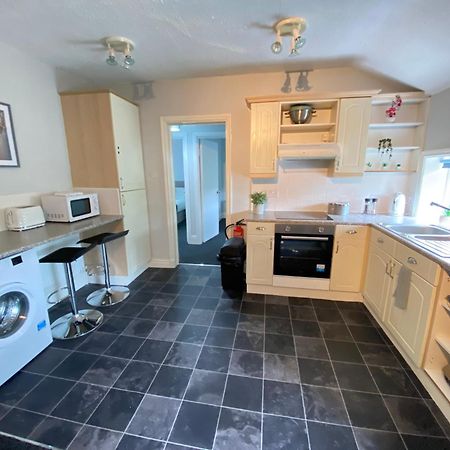 Cottage Style 2 Bedroom Apt In City, Near Utilita Arena & Free Parking Birmingham Kültér fotó
