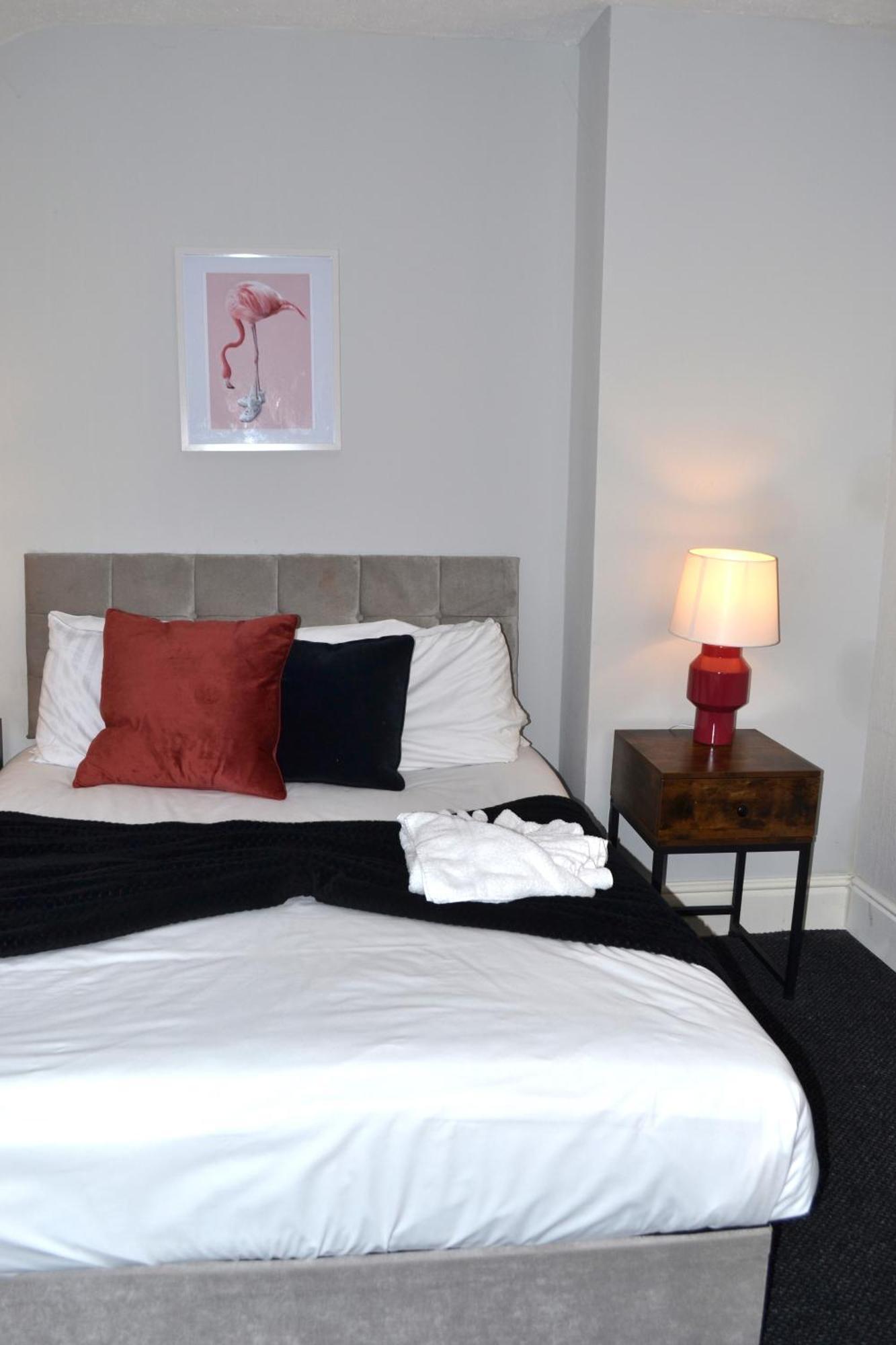 Cottage Style 2 Bedroom Apt In City, Near Utilita Arena & Free Parking Birmingham Kültér fotó